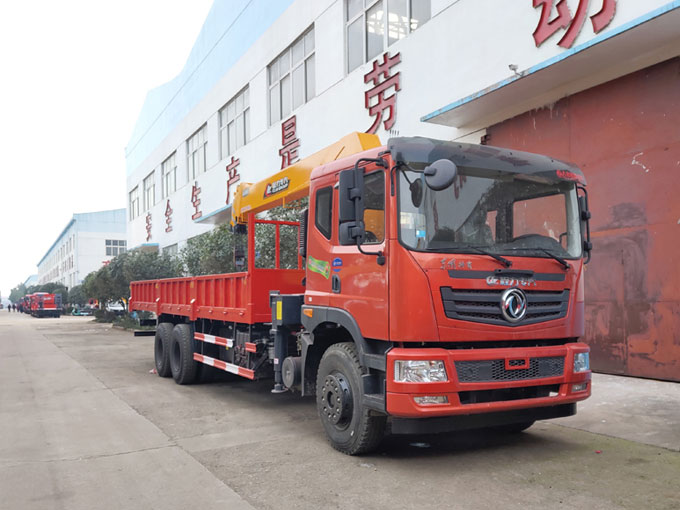 程力吊機(jī)12噸東風(fēng)特商T702隨車吊