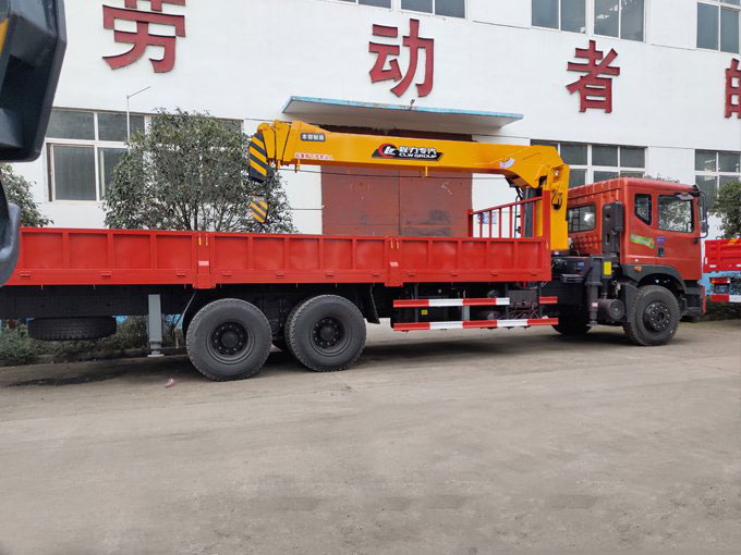 程力吊機(jī)12噸東風(fēng)特商T702隨車吊