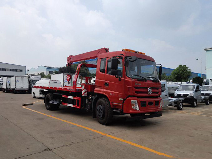 程力吊機6.3噸東風(fēng)特商隨車吊帶清障