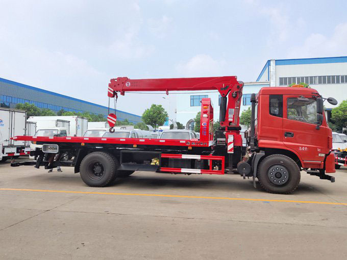 程力吊機6.3噸東風(fēng)特商隨車吊帶清障