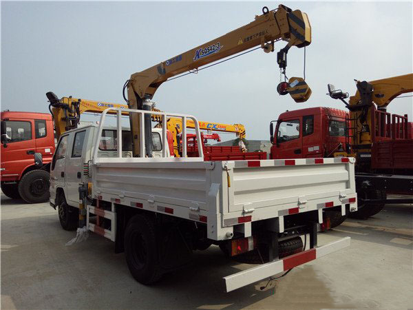 徐工2噸雙排江鈴隨車(chē)吊（江鈴2噸隨車(chē)起重運(yùn)輸車(chē)）