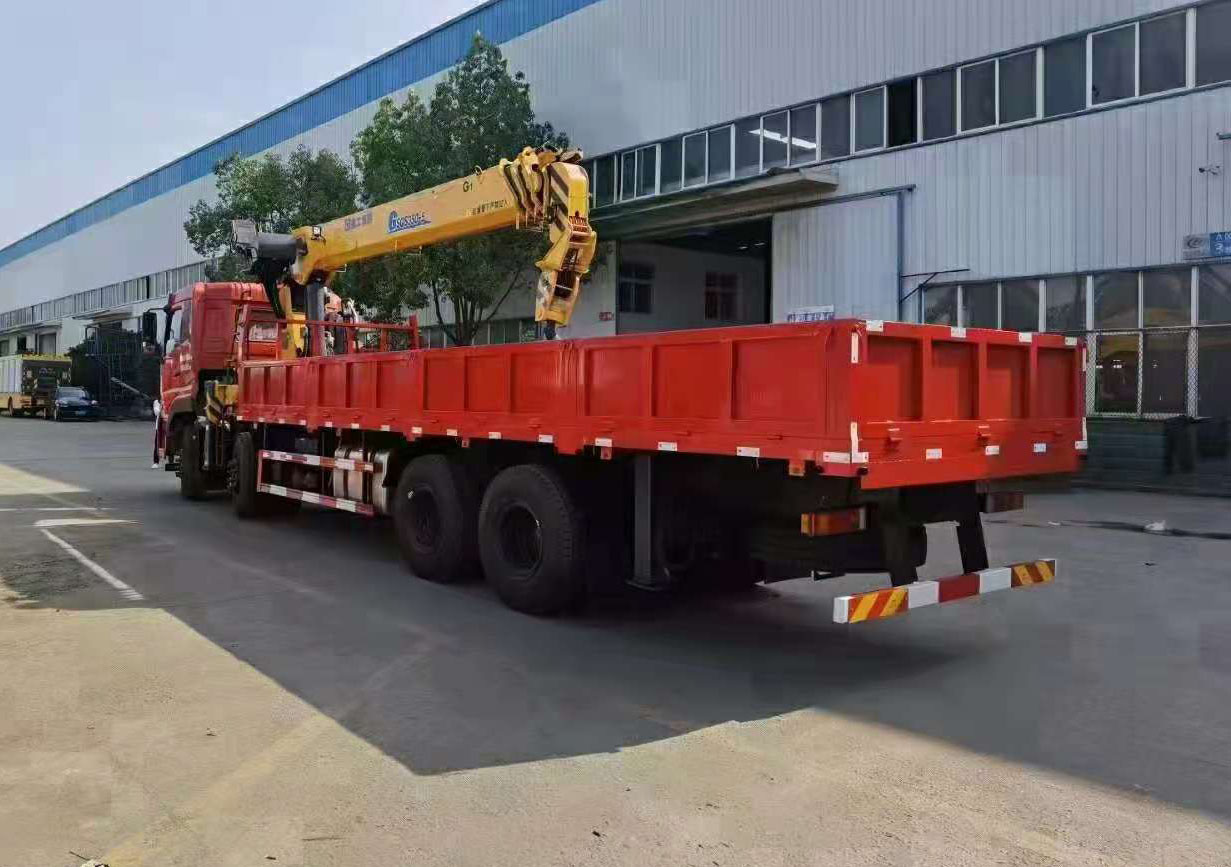 東風(fēng)天龍徐工14噸隨車吊 國(guó)六410馬力圖片展示6